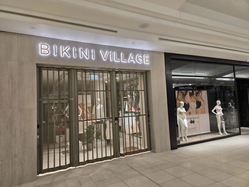 Double Header — Bikini Village & La Vie en Rose